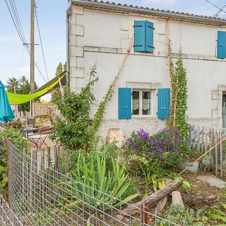 Appartement Accueillant A Mortagne Sur Gironde 45 M² Terrasse Bagian luar foto