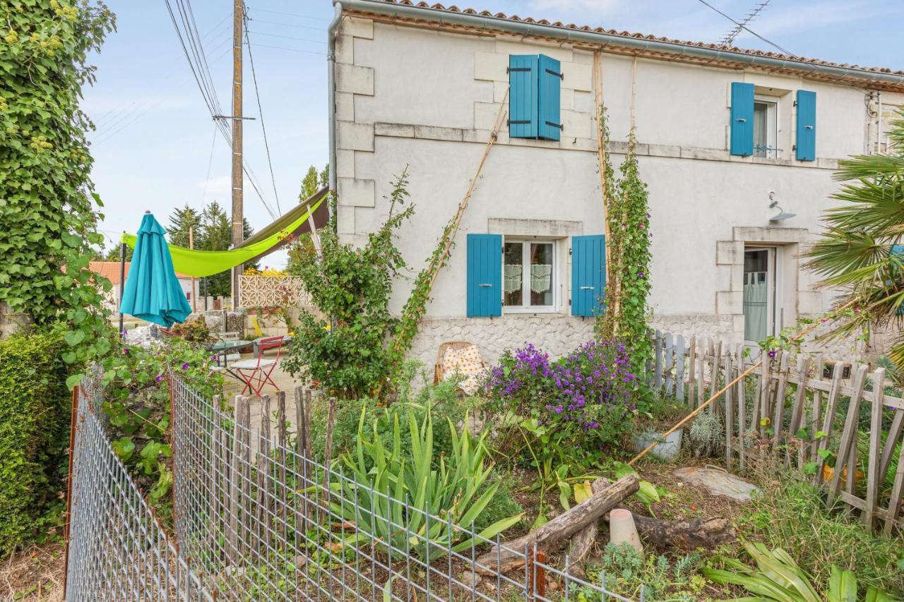 Appartement Accueillant A Mortagne Sur Gironde 45 M² Terrasse Bagian luar foto