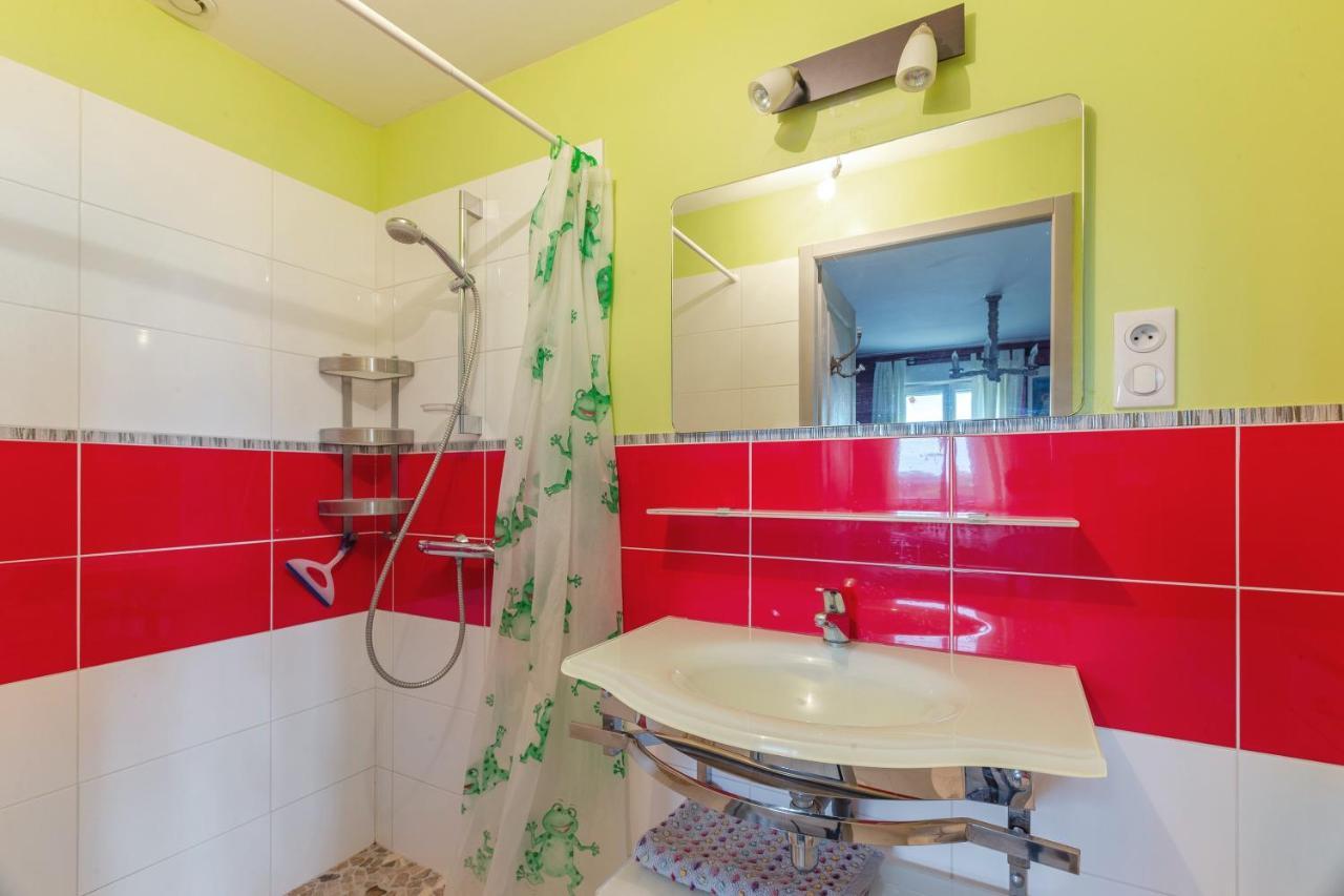 Appartement Accueillant A Mortagne Sur Gironde 45 M² Terrasse Bagian luar foto