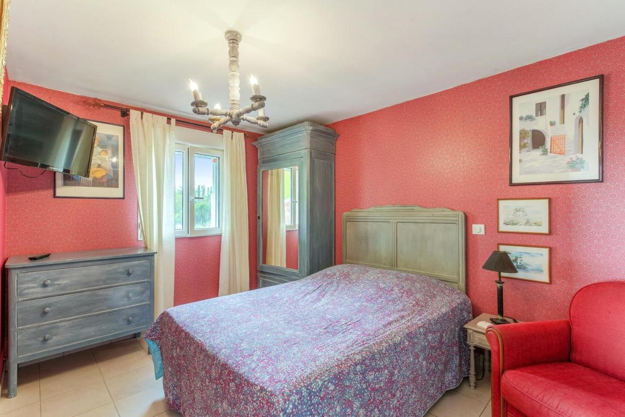 Appartement Accueillant A Mortagne Sur Gironde 45 M² Terrasse Bagian luar foto