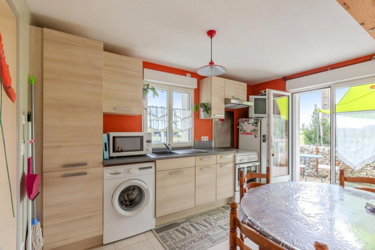 Appartement Accueillant A Mortagne Sur Gironde 45 M² Terrasse Bagian luar foto